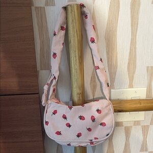 Pink Strawberry Print Women’s Shoulder Bag